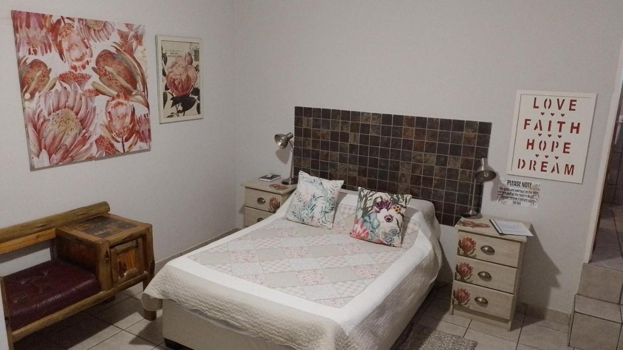 Larochelle Guesthouse 키트만슙 객실 사진