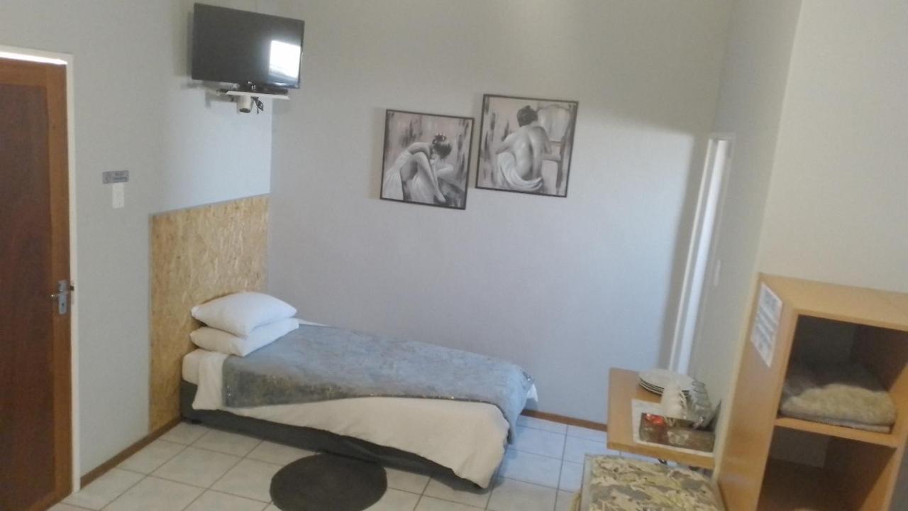 Larochelle Guesthouse 키트만슙 객실 사진