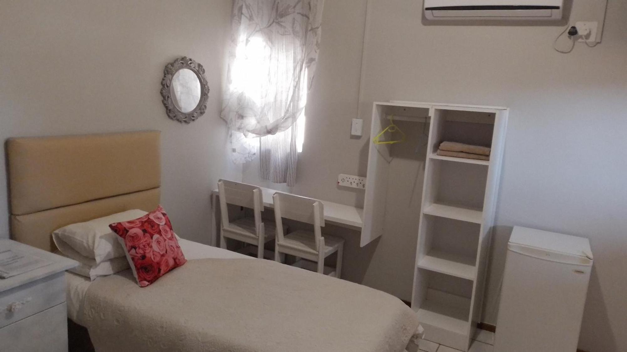 Larochelle Guesthouse 키트만슙 객실 사진